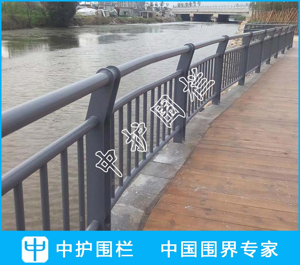 弧形橋梁防護欄