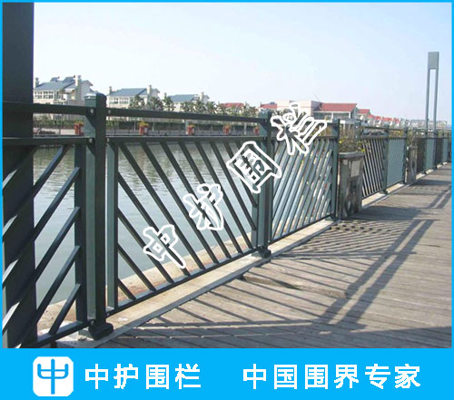 沿河鋅鋼圍欄