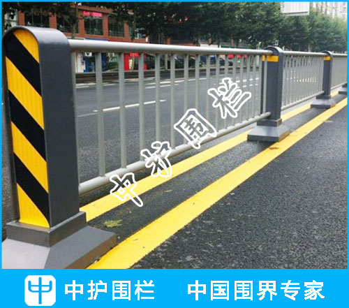 道路隔離墩
